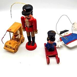 Lot 4 Pieces Ornaments Assorted Shape Wood Holiday Decor